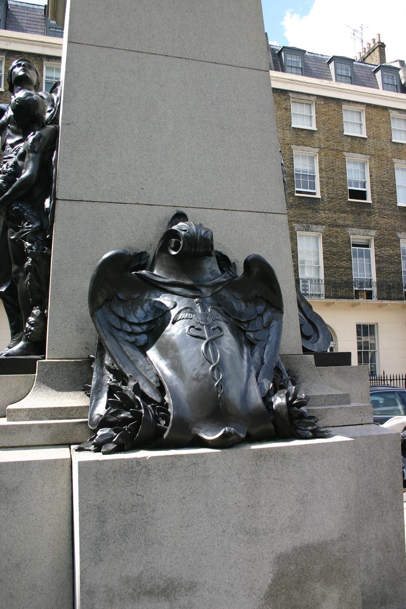 Joseph Lister's monument, London - 06.JPG